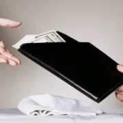 Do you tip on Bonaire?
