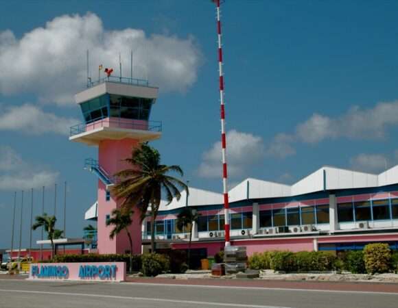 Airport Bonaire: Your Smooth Arrival at Flamingo International ✈️